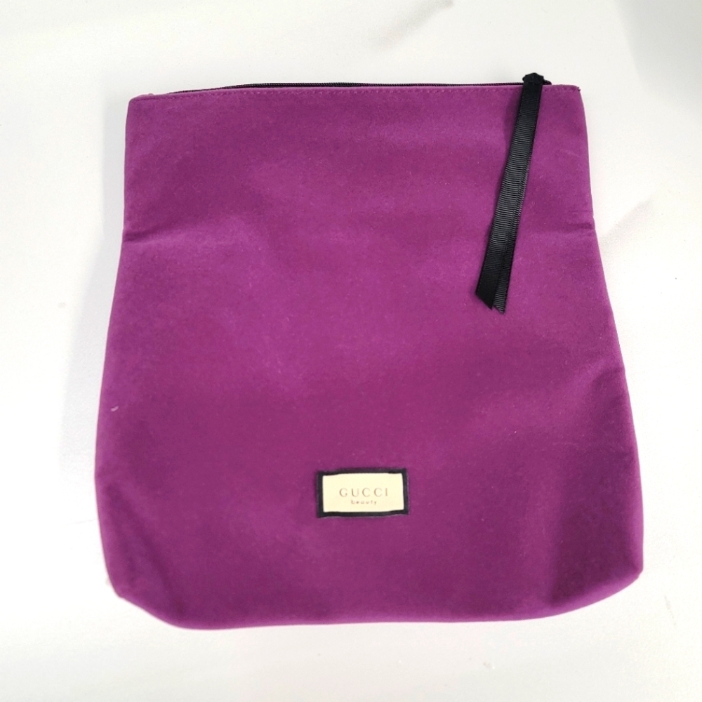Gucci beauty velvet suede felt  make up bag